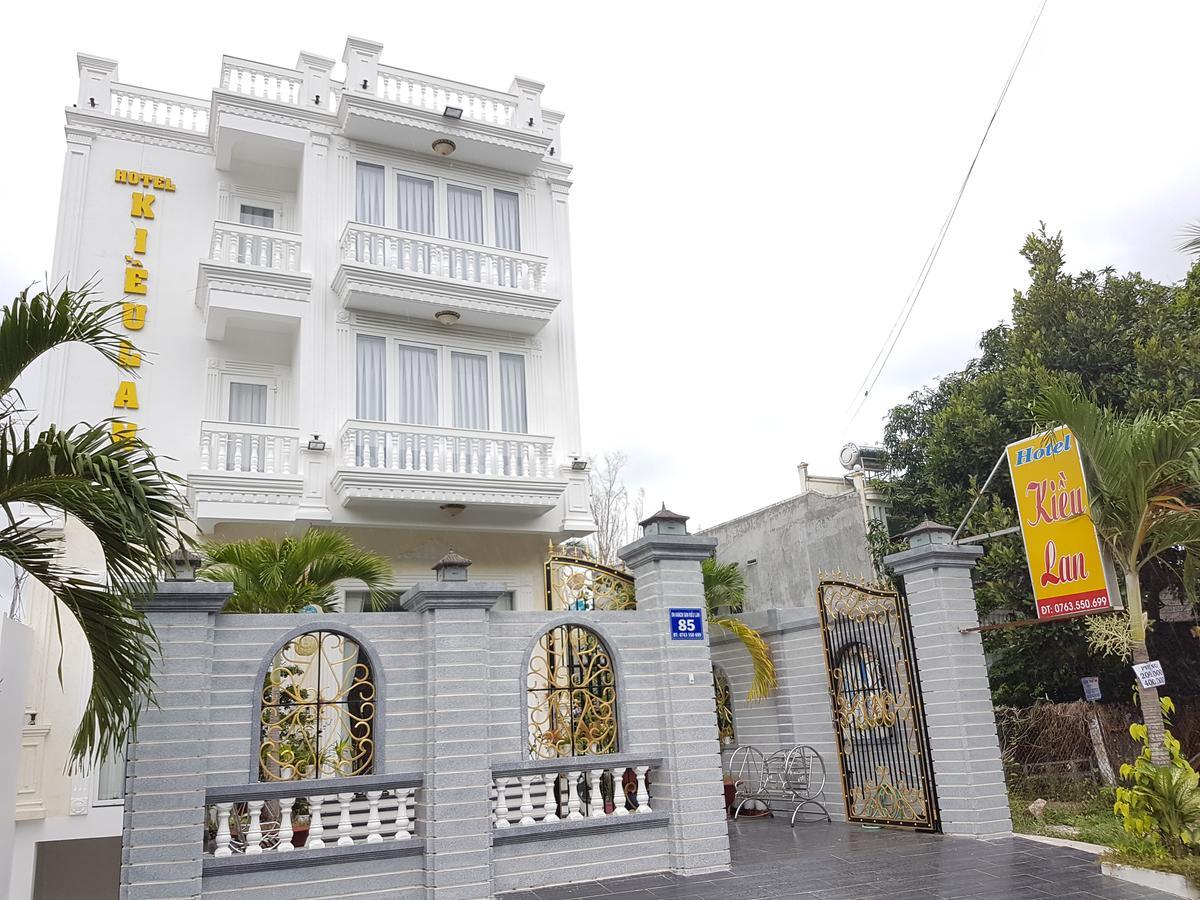 Kieu Lan Hotel Chau Doc Exterior photo